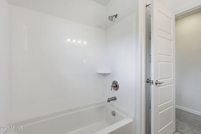 Building Photo - 464 N Ranger Trail