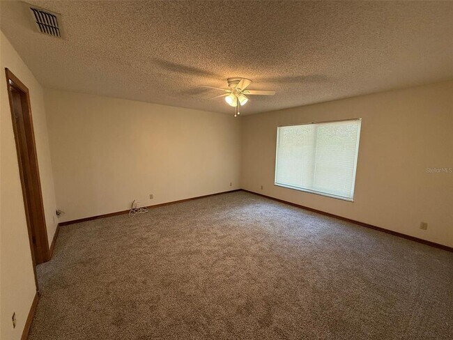 Building Photo - 2586 Logsdon St