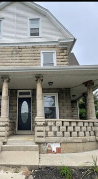 Building Photo - 3933 E Grant St