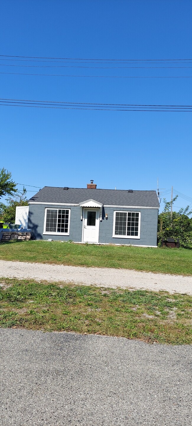 Primary Photo - 122 E Anderson Ct