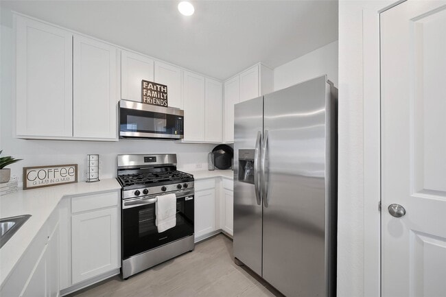 Building Photo - 723 Umbrella Tree Dr