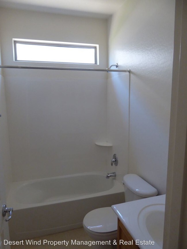 Building Photo - 3470 E Riopelle Ave