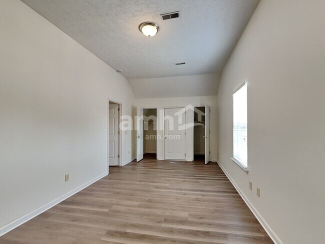 Building Photo - 129 Candle Woods Dr