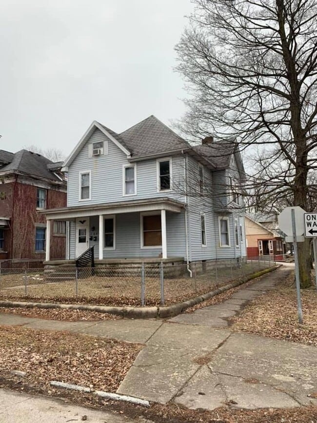 Building Photo - 1044 N 8th St