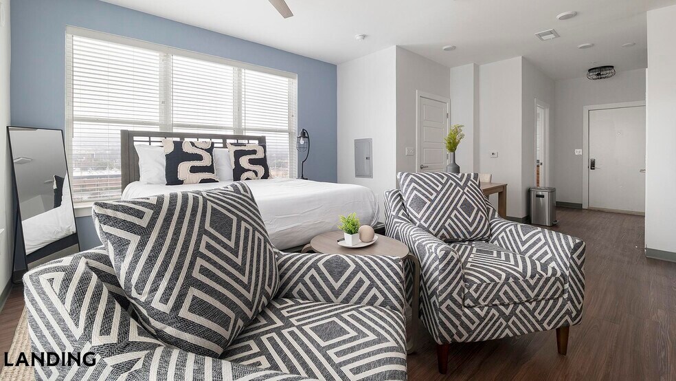 Building Photo - 302 13th St S