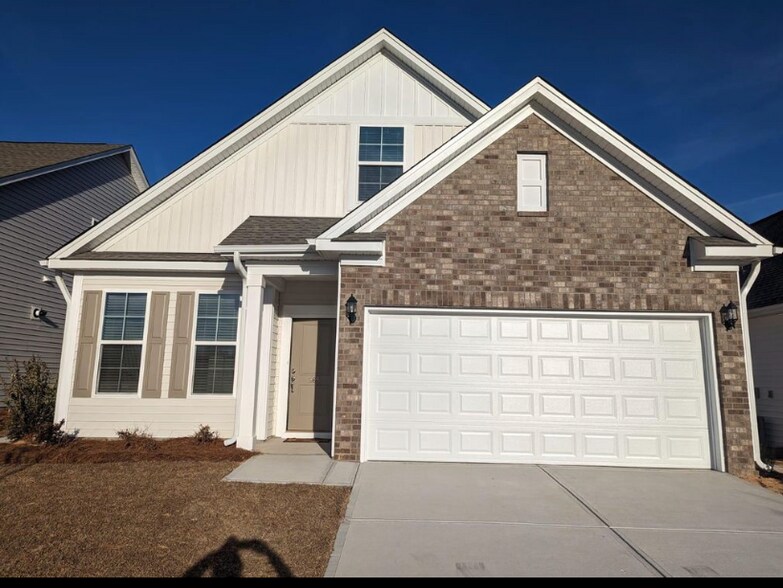 Front View - 565 Ludlow Ln