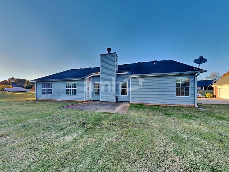 Building Photo - 521 San Dra Way