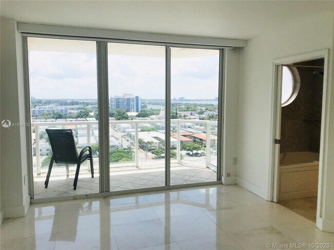 Building Photo - 7330 Ocean Terrace