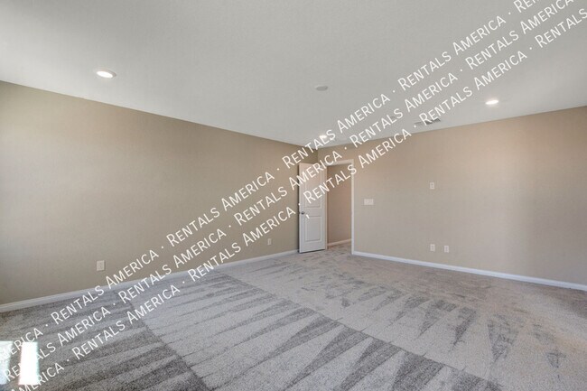 Building Photo - 6820 Calvitero St
