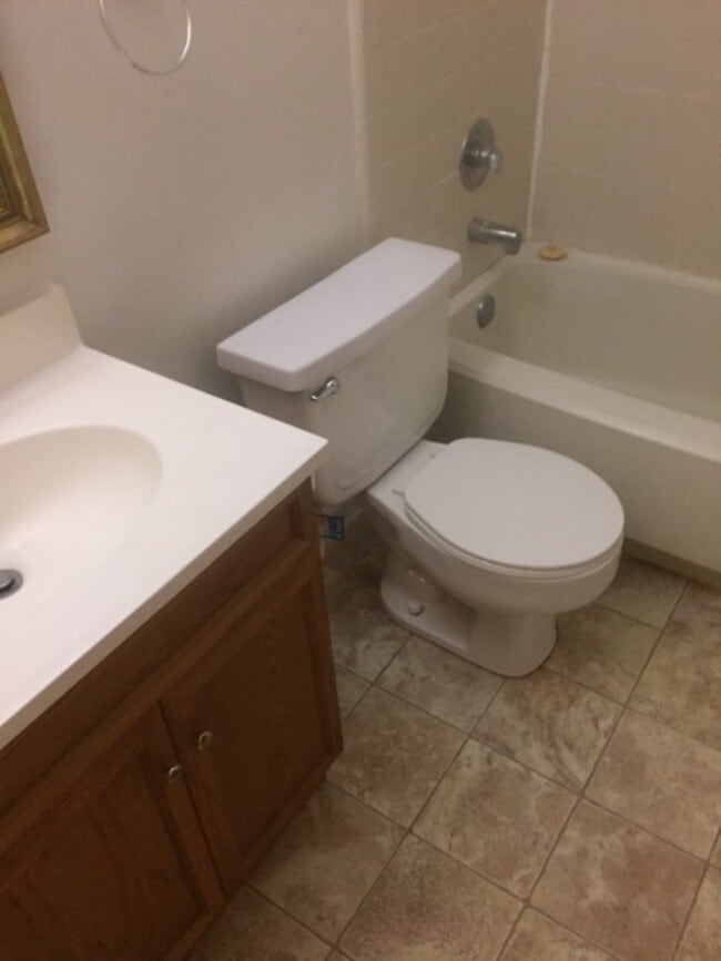 Building Photo - 1598 Kay Ave