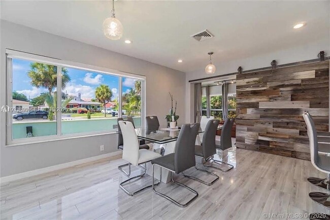 Building Photo - 1731 NE 172nd St