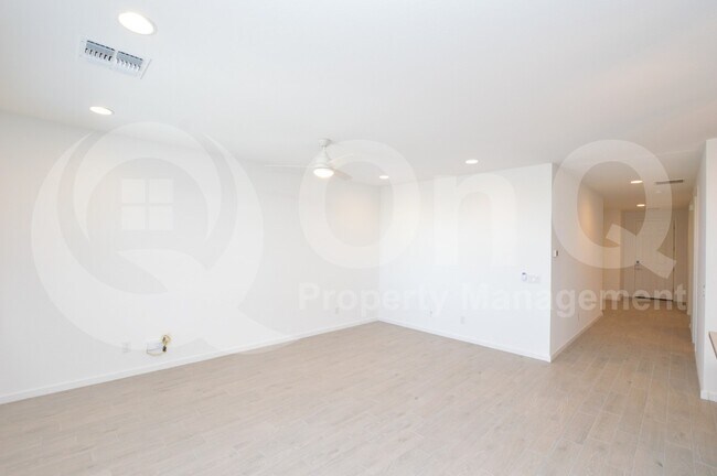 Building Photo - 4316 Suncup Dr