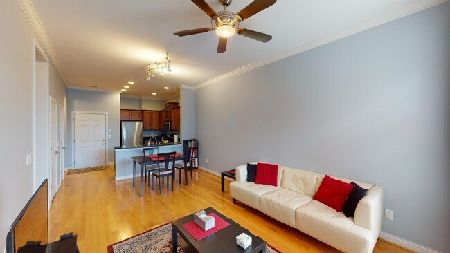 Building Photo - 252 Stetson St