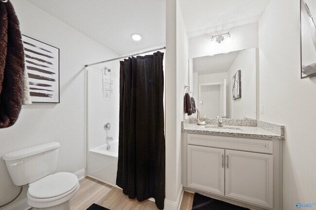 Building Photo - 6077 Thorntons Way Cir NW