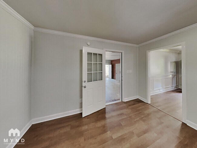 Building Photo - 340 12th St SW