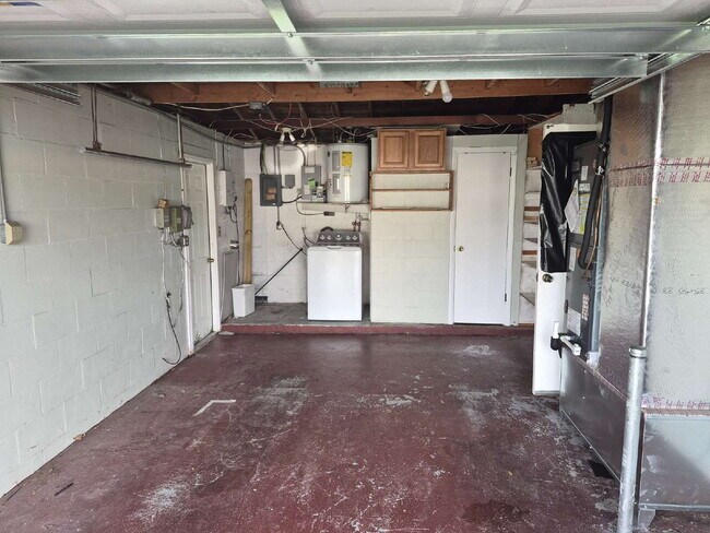 Building Photo - 2-Bed Home in Holiday, FL"
