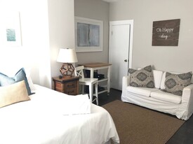 Building Photo - 34 Anderson St