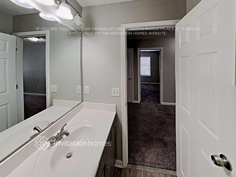 Building Photo - 4330 Sentinel Pl