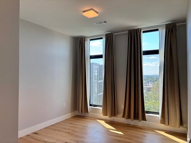 Building Photo - 191 Washington St