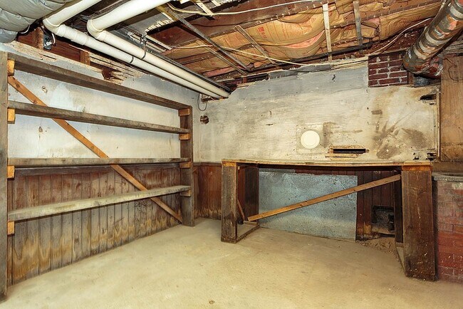 Building Photo - 45 Harvard St