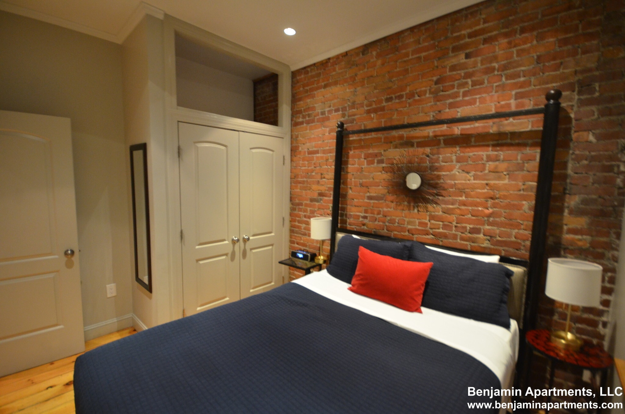 Building Photo - 17 Garrison St