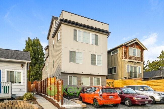 Building Photo - Newly Constructed 3 Bedroom Home with Vaul...
