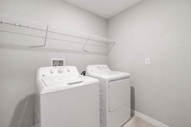 Building Photo - LIKE NEW Home for Rent in Creek Preserve!