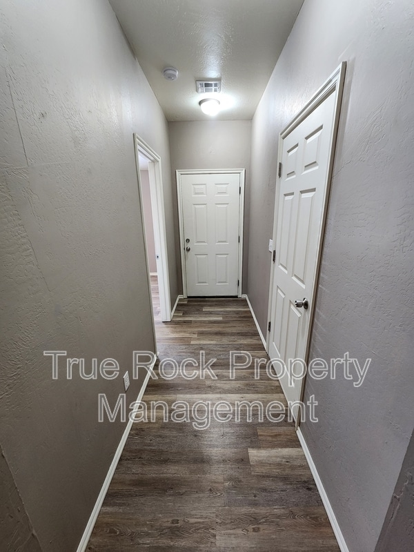 Building Photo - 1406 S Mississippi Ave