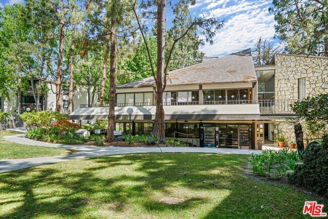 Building Photo - 7740 Redlands St