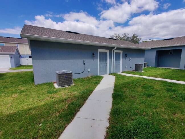 Building Photo - 5106 Sea Mist Ln