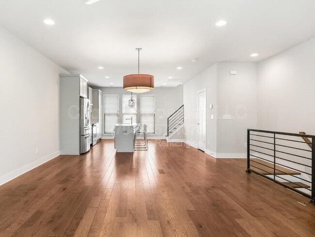 Building Photo - 1575 Duckworth Ave