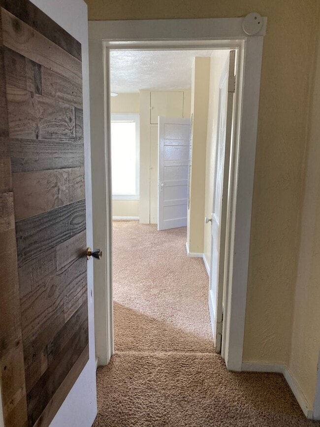 Building Photo - Cozy 2-Bedroom Home with Spacious Yard – C...