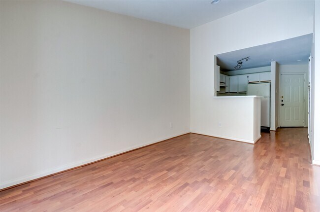 Building Photo - 3231 Allen Pkwy