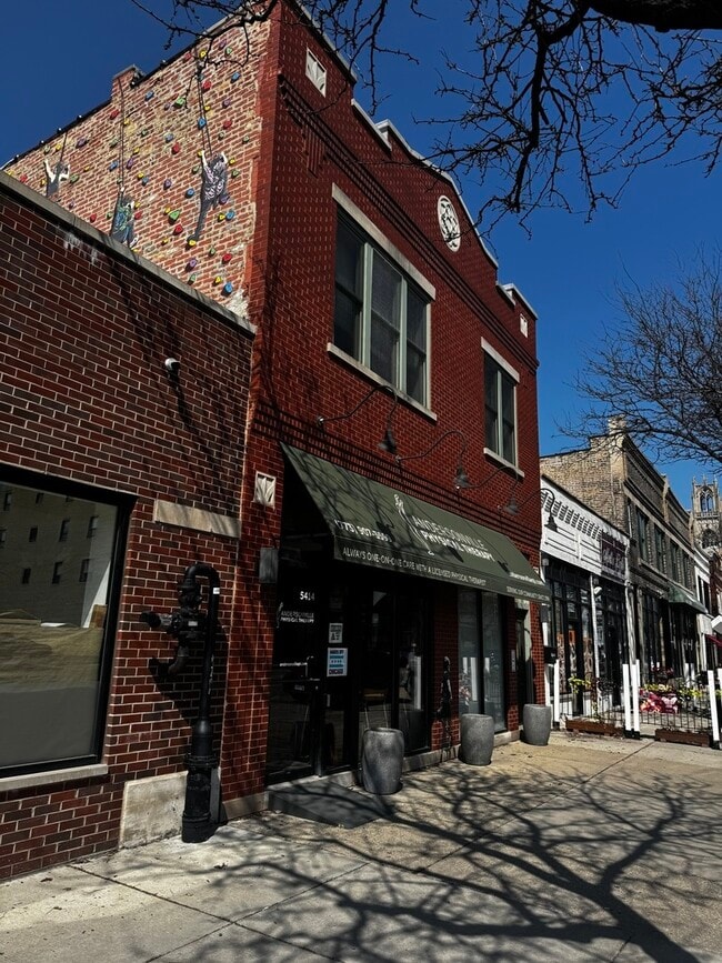 Building Photo - 5414 N Broadway