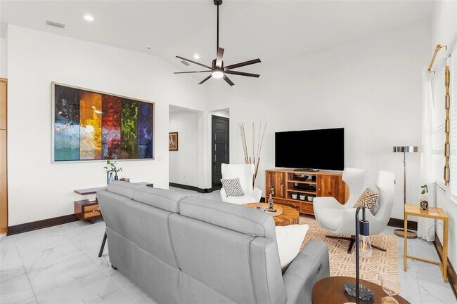 Building Photo - 8756 Windlass Cv