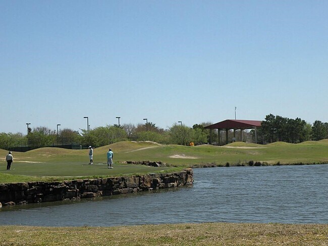 Building Photo - 16431 Red Crest Dr