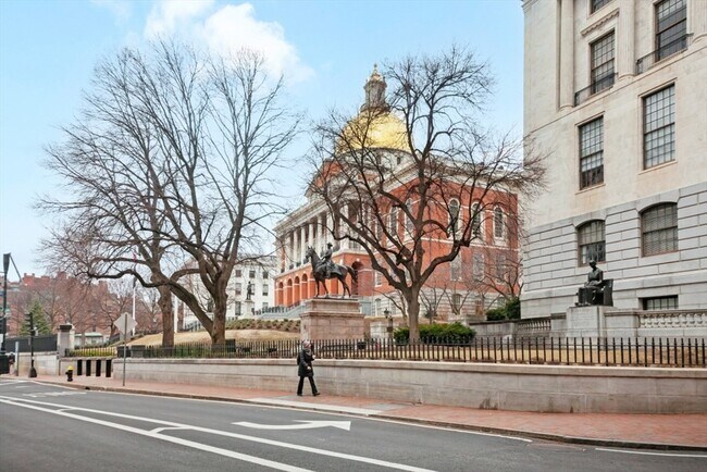 Building Photo - 21 Beacon St