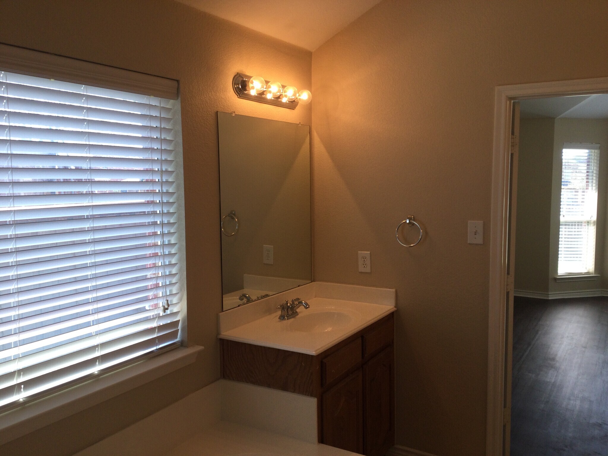 Building Photo - 1201 Hampton Bay Dr