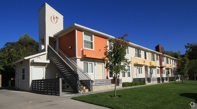Primary Photo - Fairview Court