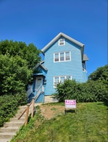 Building Photo - 1668 N Van Buren St