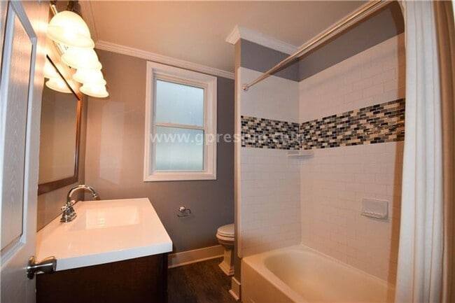 Building Photo - Mt Lebanon 3-bedroom house for rent