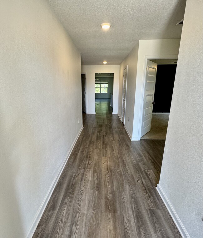 Building Photo - 5265 Peach Dr