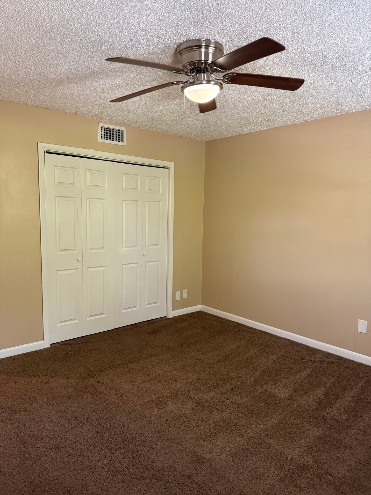 Building Photo - 323 Forest Park Rd