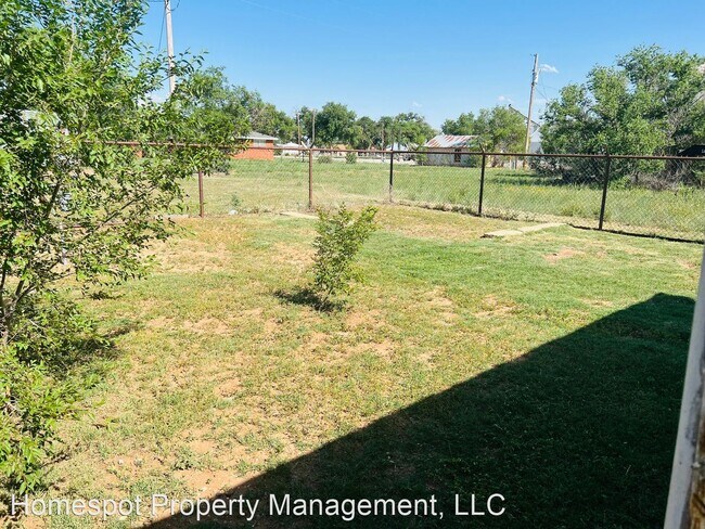 Building Photo - 2 br, 1 bath House - 213 N 5th St