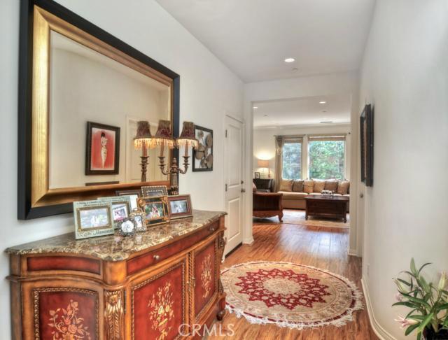 Building Photo - 41 Bianco