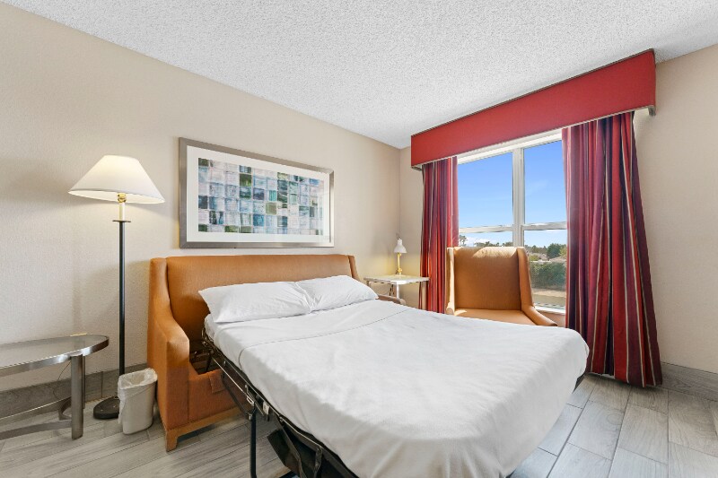 Building Photo - 9880 N Scottsdale Rd