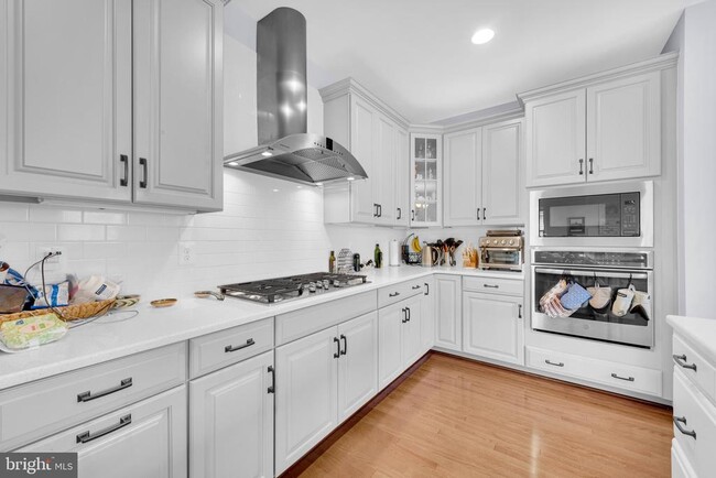 Building Photo - 42530 Oxford Forest Cir