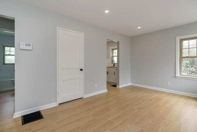 Building Photo - 2228 Holt Ave