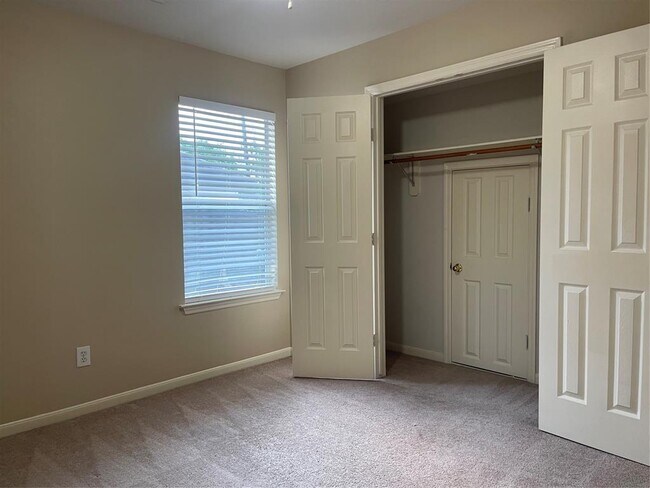 Building Photo - 14118 Millglen Ct