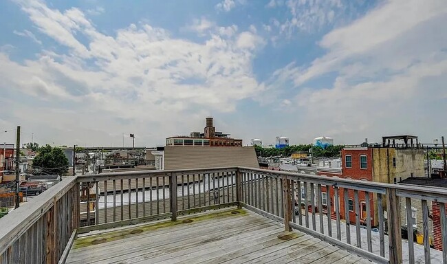 Roof Deck - 113 W Randall St